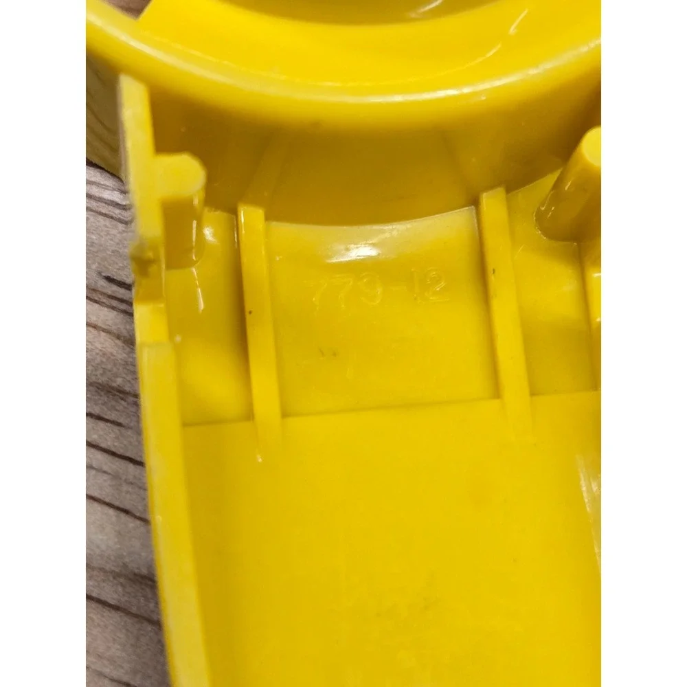 Tupperware vintage egg